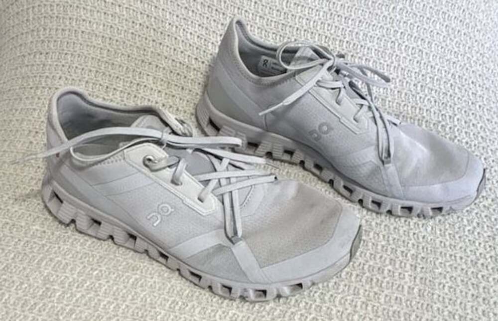 On Running Cloud X 3 AD Size US 9 Grey Running Shoes